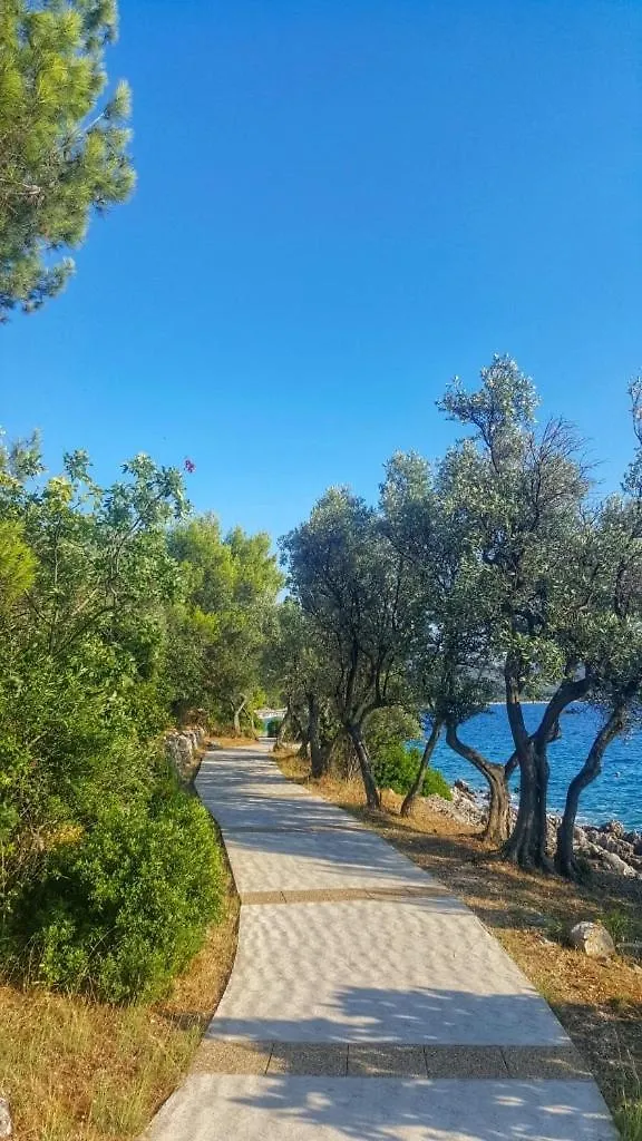 Stara Gavza 13 Apartment Cres 0*,  Croatia